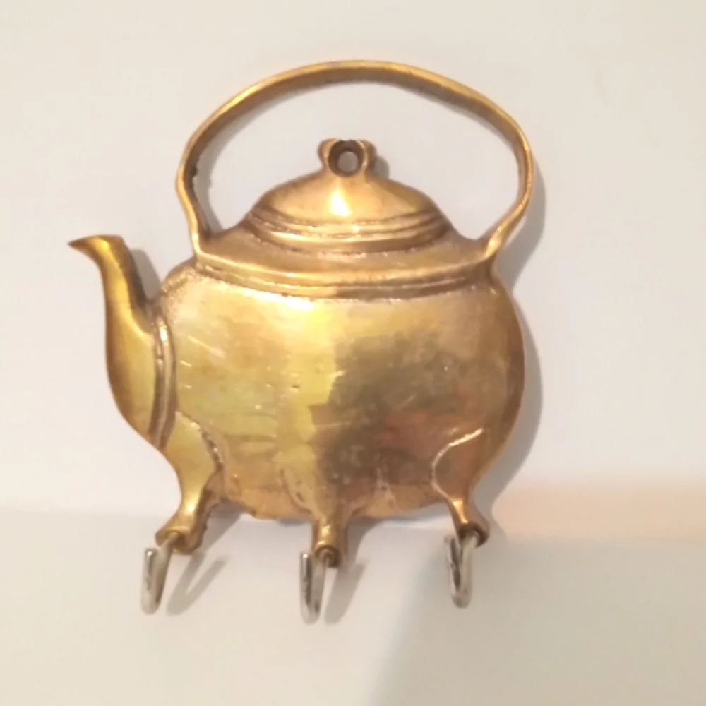 Vintage Brass Teapot Wall Hanging 3 Hooks Wall Mounted Keys / Pot Holders - Picture 2 of 3